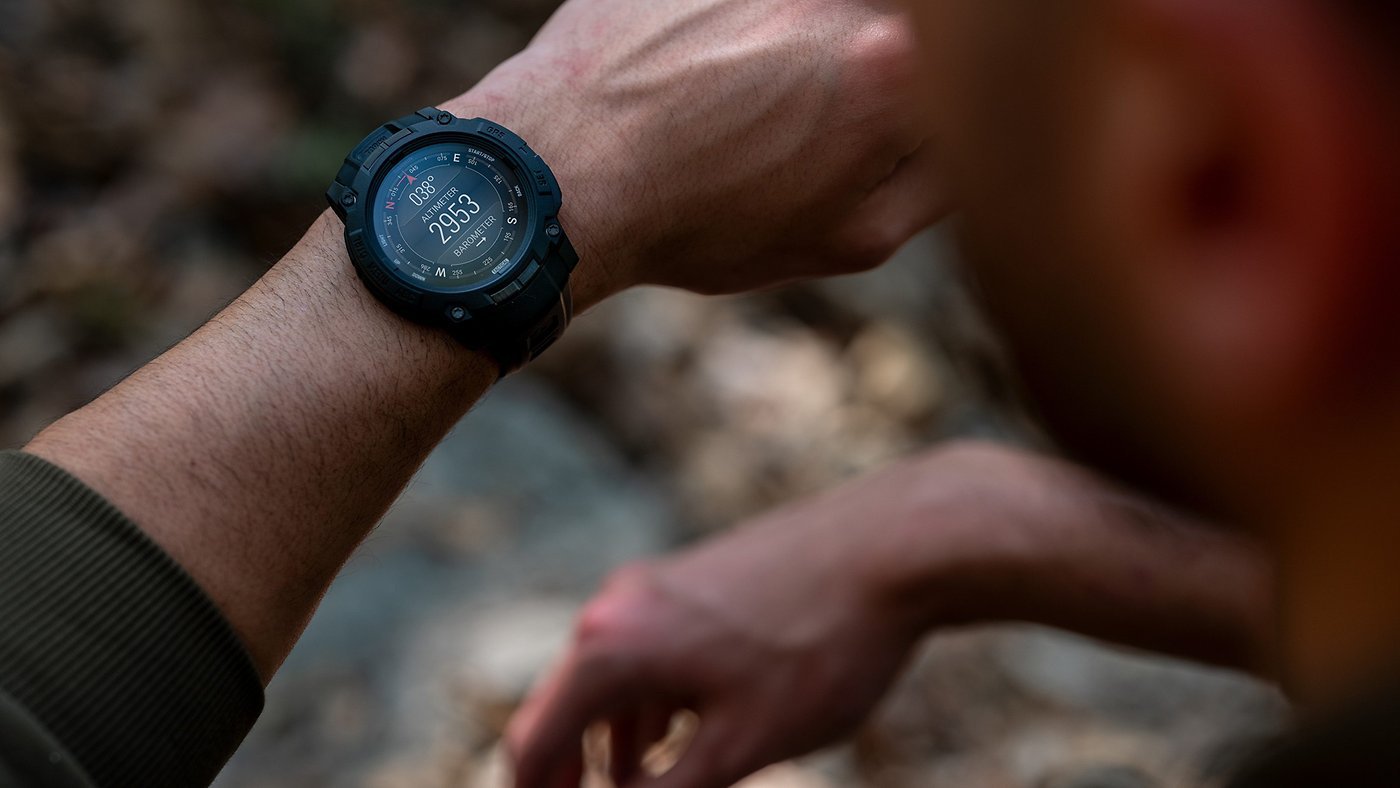 Recursos, Duração da Bateria e Comparação 4 Garmin Instinct 3 Tactical Lifestyle w1400h788