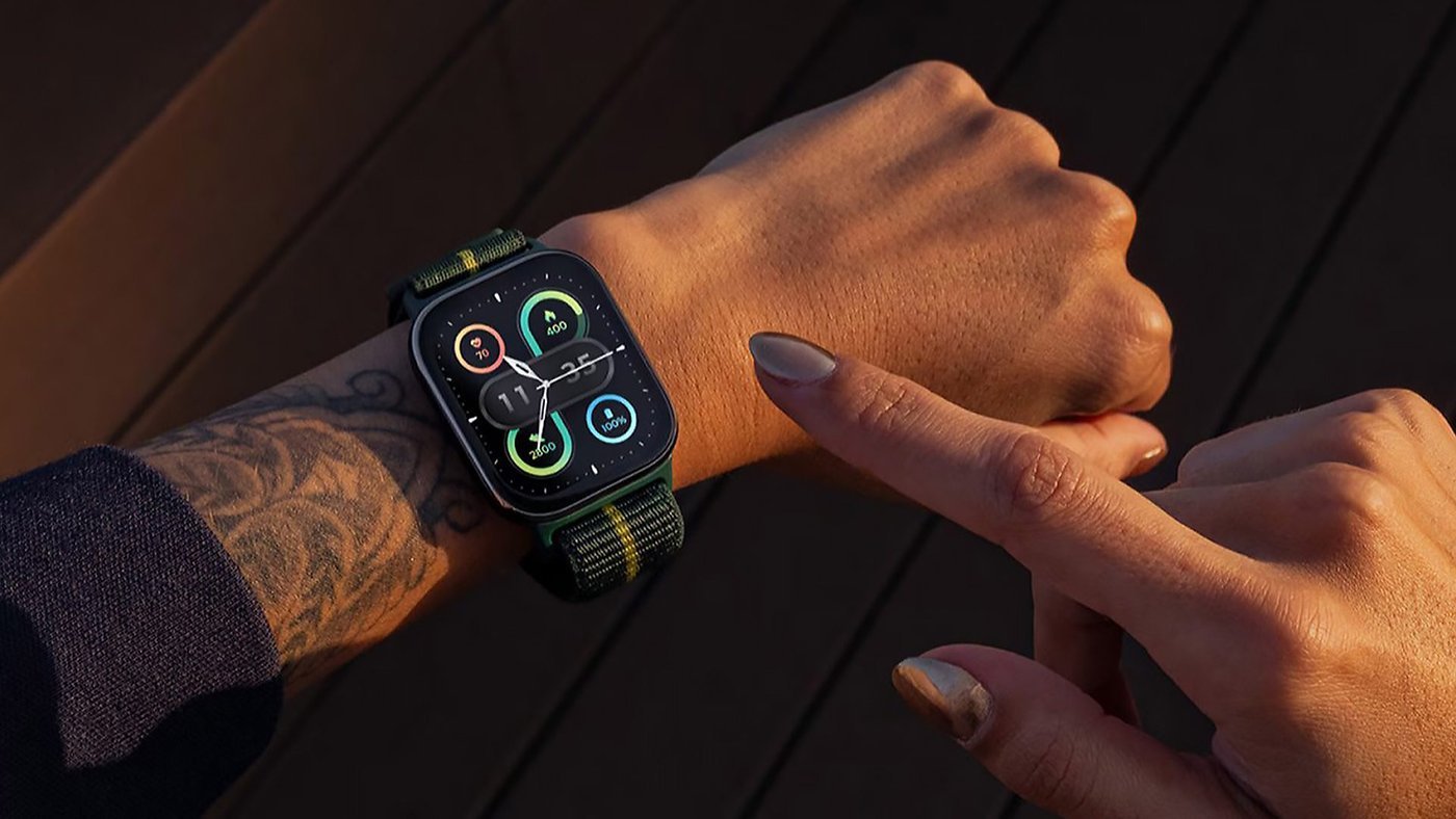 Motorola Moto Watch Fit launch and price with Apple like design w1400h788