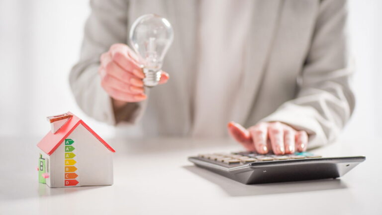 Saiba qual a importância de você economizar energia e confira as melhores dicas 9 economizar energia 1745608722205