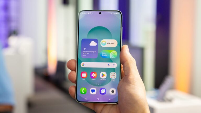 Seu Galaxy Receberá o Android 15? 32 nextpit Samsung Galaxy S25 Plus Display w1400h788