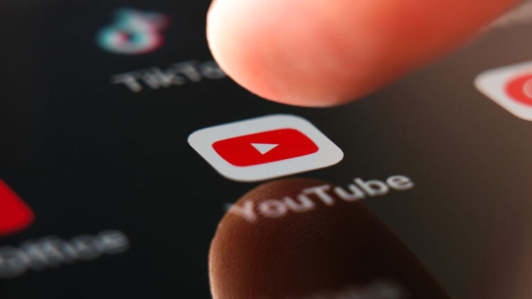 YouTube pretende desmonetizar trailers falsos criados pela IA 24 youtube 1743647539655
