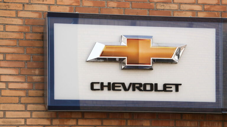 Por R$ 70 mil, um carro que faz 15 km/l na estrada virou o queridinho dos motoristas de app 37 Chevrolet 1748030974448