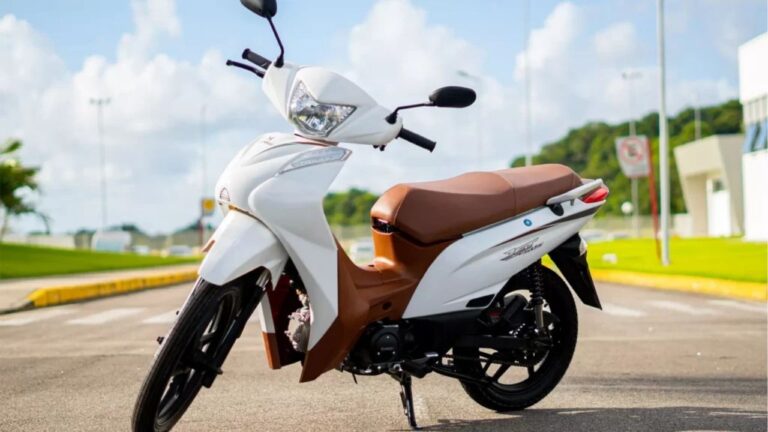 Conheça a moto que une economia, design moderno e a liberdade de rodar sem CNH 49 Design sem nome 2025 05 14T161722.918