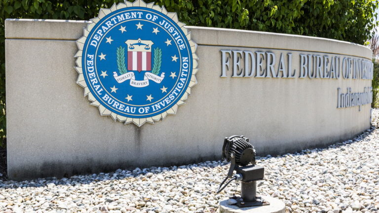 FBI alerta para novo golpe que está enganando usuários de celular 35 FBI 1747674319442