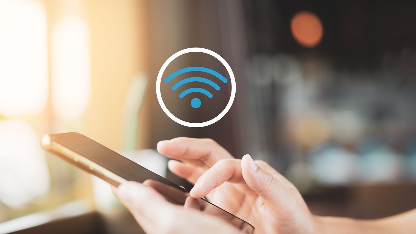 Como Usar Seu Smartphone para Ampliar o Sinal de Wi-Fi em Casa 9 AdobeStock 291294173 w1400h788