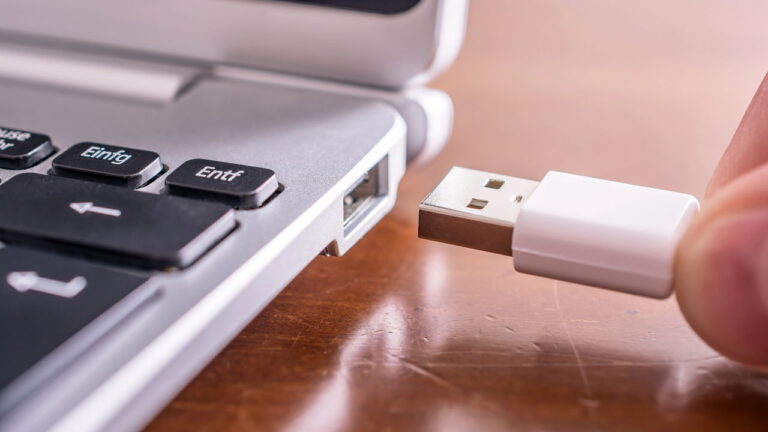 Novo cabo conector chega para aposentar USB e HDMI 35 cabo usb 1751485068423