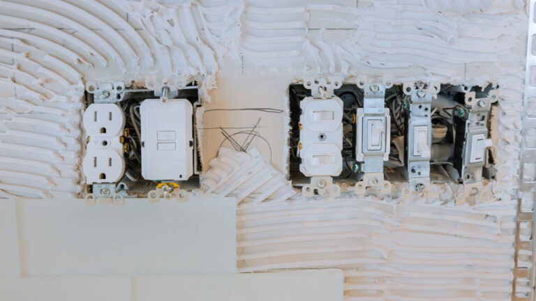 Nova tecnologia substitui interruptores em muitas casas e vira febre! 33 interruptores 1752091309299