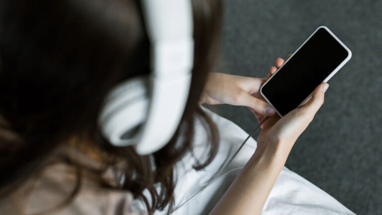 Os 3 fones de ouvido inteligentes que transformam sua experiência sonora 10 fones de ouvido 1756311433680