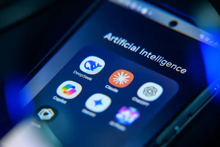 Apps de IA lideram downloads no Brasil; veja os mais populares de 2025 25 GettyImages 2197821080.webp