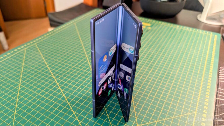 Novo anúncio da Samsung recorda que a Apple ainda não tem um smartphone dobrável 77 Pplware Samsung Galaxy Z Fold7 03