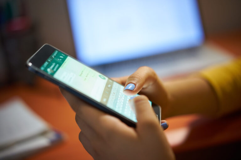ActiveCampaign e AnaMid lançam estudo inédito sobre WhatsApp no mercado digital brasileiro 9 Uso do whatsapp no mercado digital scaled