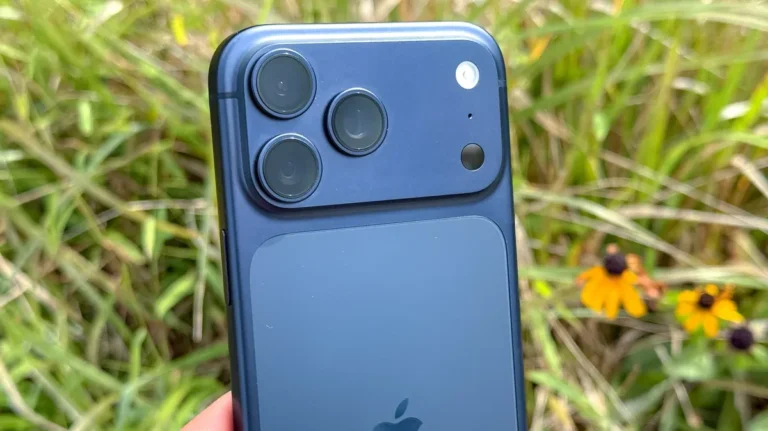 Foi dos primeiros a ter um iPhone 17 Pro? Primeiros relatos preocupam 4 iphone17 riscos00.webp