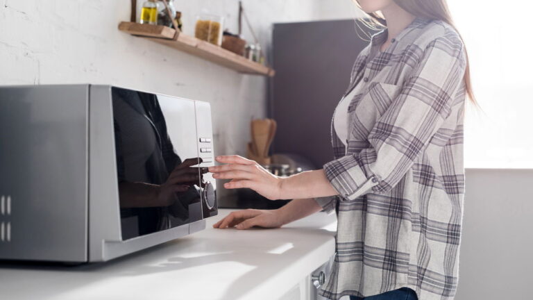 Essa tecla do micro-ondas é pouco usada, mas pode facilitar sua rotina 38 micro ondas 3 1756997562643