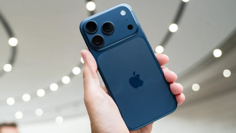 vendas do iPhone beneficiam concorrente da Apple 16 iphone 17 pro max blue.webp