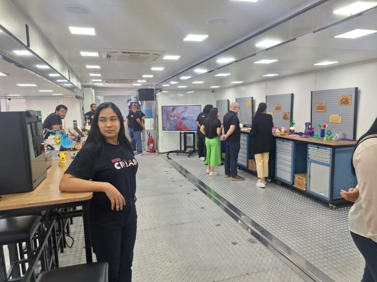 Parceria entre UEA e Samsung leva tecnologia e robótica a escolas da rede pública 22 tem uea