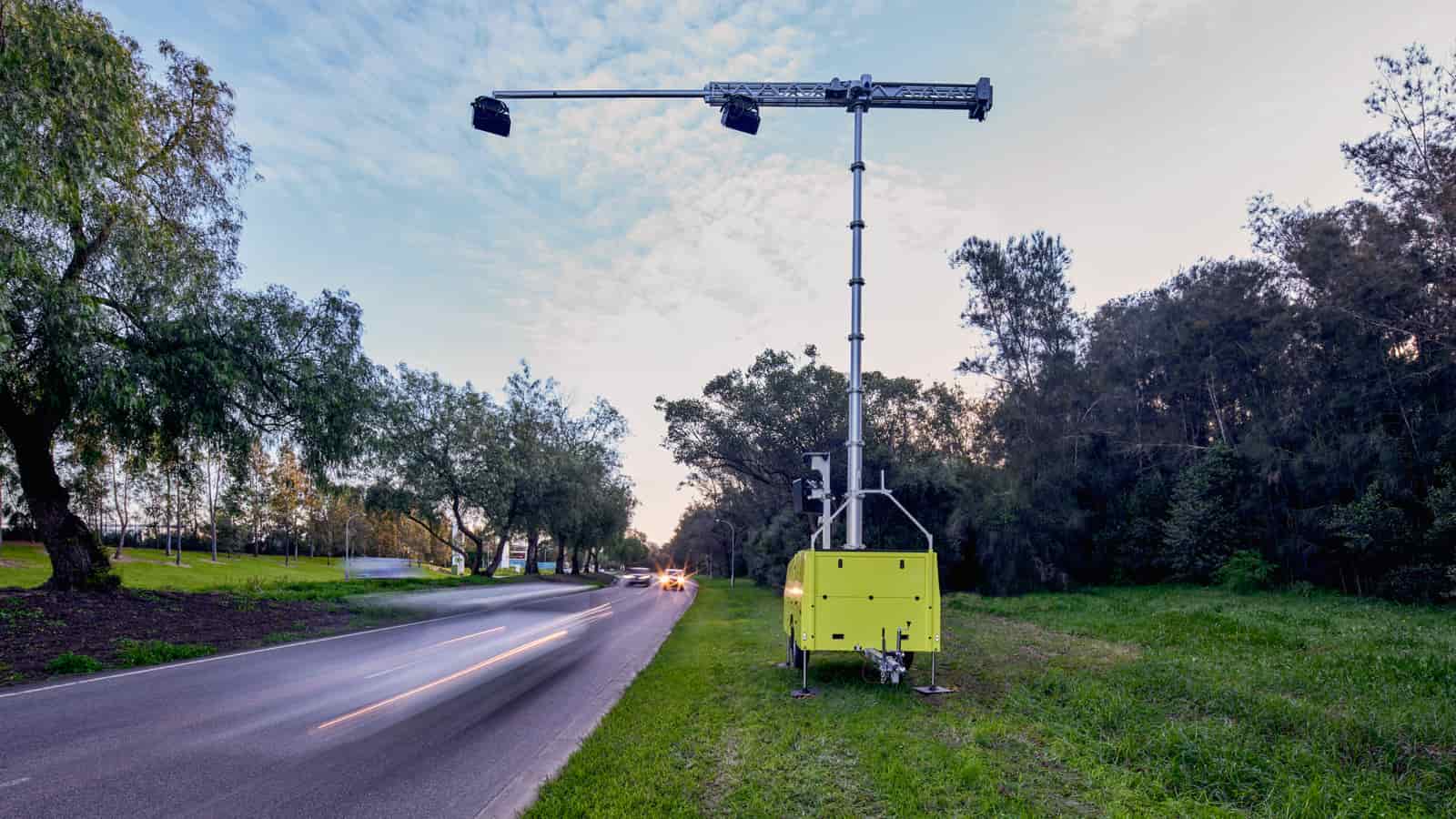 Câmaras com IA chegam a mais estradas: telemóvel e velocidade, mesmo a 300 km/h 1 Câmaras com IA chegam a mais estradas: telemóvel e velocidade, mesmo a 300 km/h