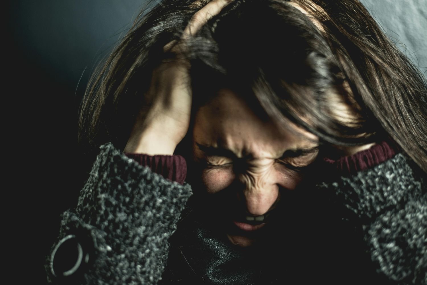 Contraste mental entre gerações: Psicólogos explicam por que jovens estão mais estressados apesar de falarem mais de saúde mental