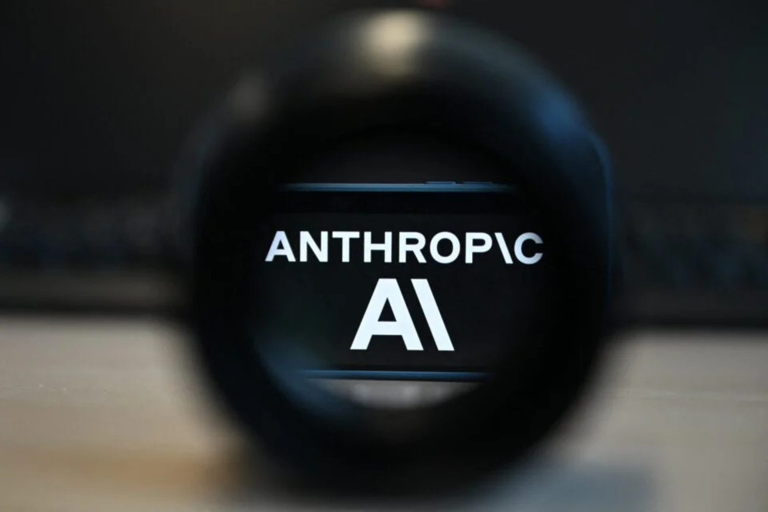 A Anthropic está levando uma pergunta incomum ao Vaticano: uma inteligência artificial pode ter consciência? 3 Anthropic Lança Claude Sonnet 5 Com Foco Em Custo E Produtividade — Mas Faz Questão De Destacar Uma Limitação Incomum Por Motivos De Segurança