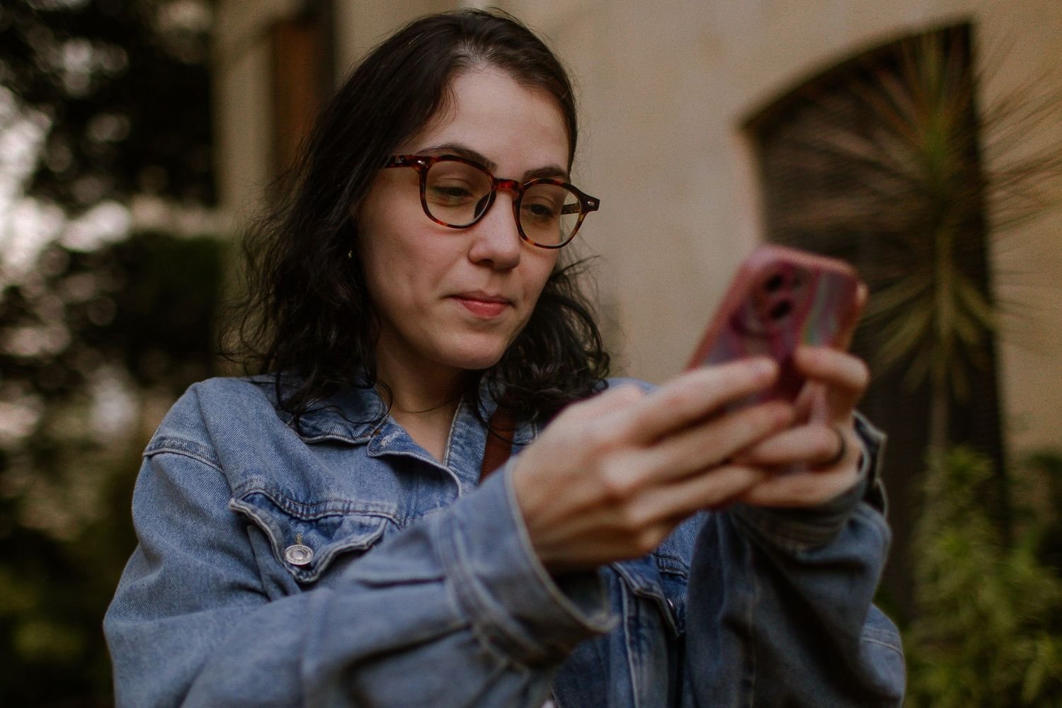 Um “like” pode doer mais que um beijo: redes sociais estão mudando os limites da infidelidade 5 Recebeu uma foto misteriosa no WhatsApp? Pense duas vezes antes de tocar nela