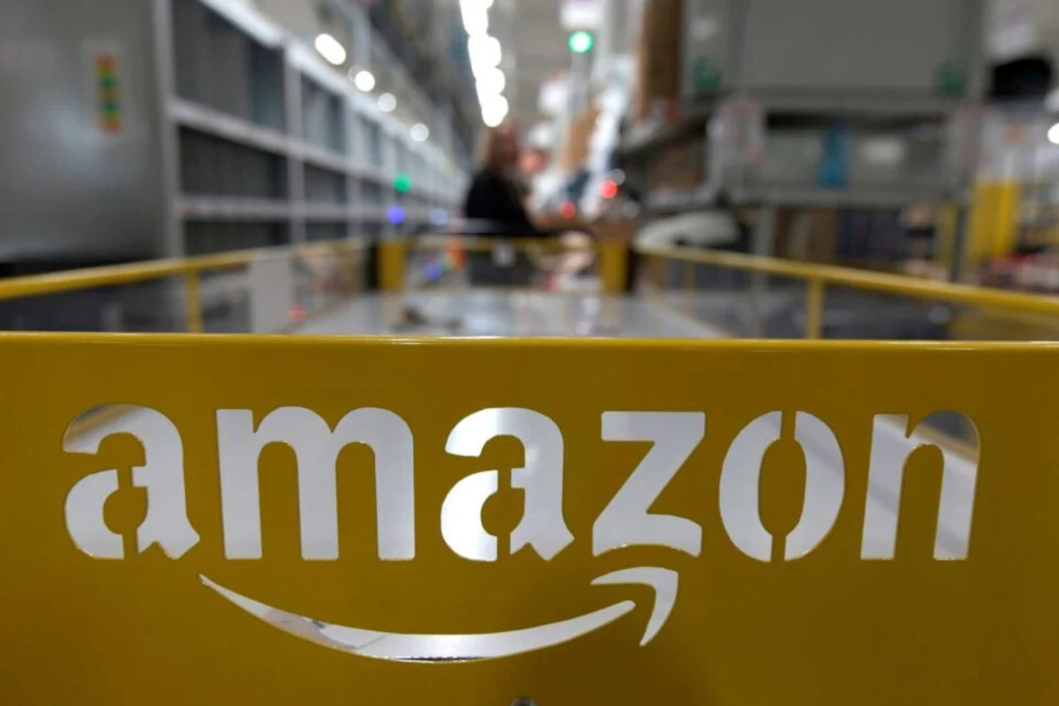 Amazon demite milhares e mantém quase 1,6 milhão de funcionários: o que a IA tem a ver com isso? 4 Empresas Incentivaram FuncionáriOS A Usar Ia Sem Limites Amazon