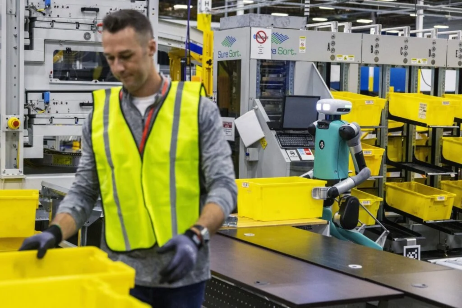 Amazon anuncia demissões em massa e investimentos recordes em inteligência artificial 2 Amazon4
