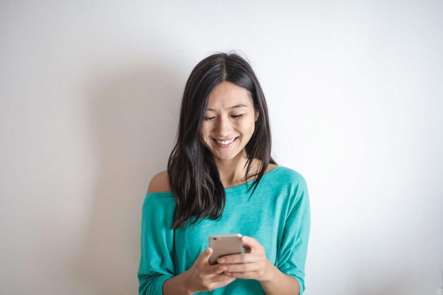 WhatsApp pode limitar novas conversas a 150 por mês: entenda o que muda para os usuários