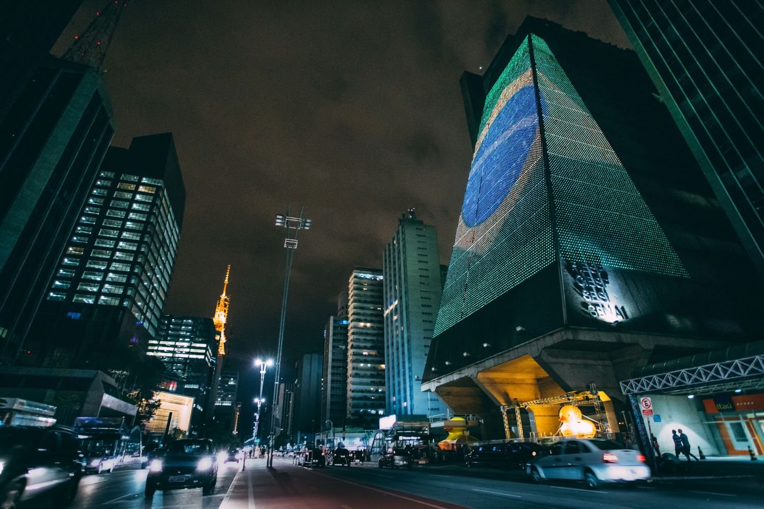 Brasil entra em nova aliança global de inteligência artificial e movimento pode mudar o equilíbrio tecnológico