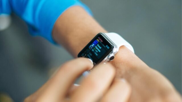 Seu smartwatch pode confundir felicidade com estresse: entenda por quê