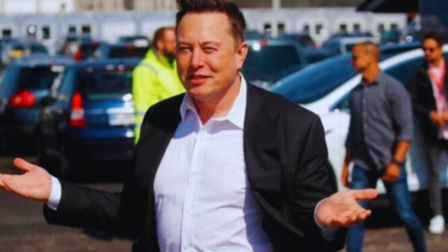 Elon Musk poderia morar onde quisesse, mas escolheu um trailer ao lado de um gigantesco complexo de IA