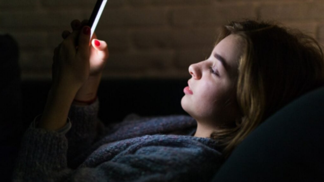 TikTok vira referência para adolescentes, mas popularidade não garante respostas confiáveis